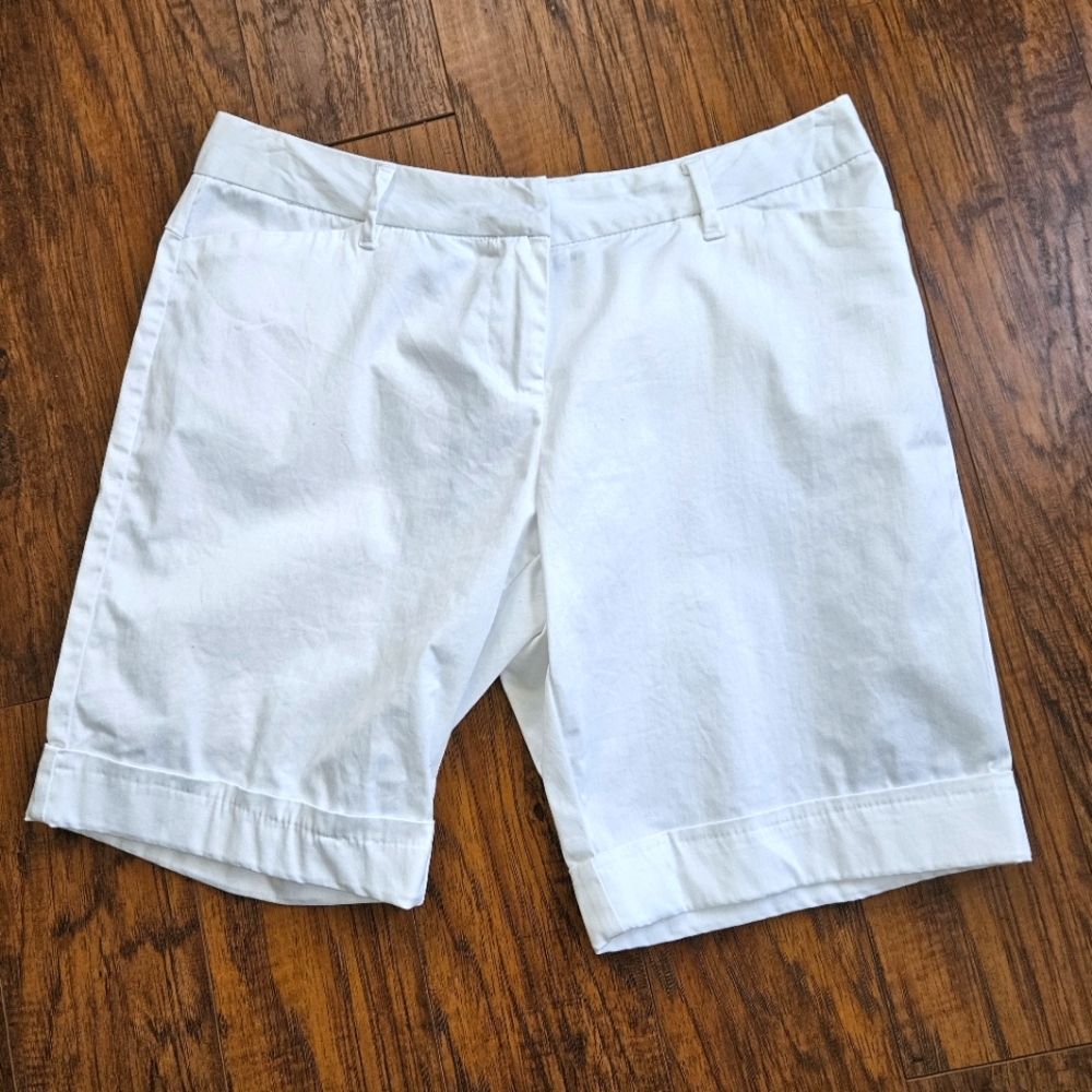 White Cotton Shorts Size 10